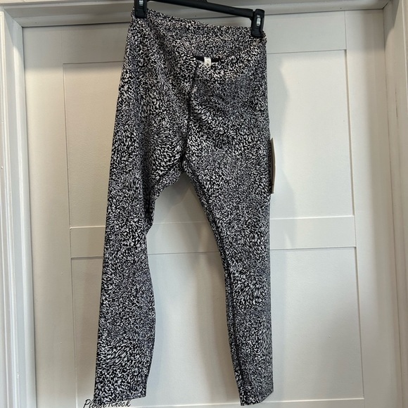 LULULEMON InStill High-Rise Tight 25" WARPED GRAIN Alpine Black/White - Picture 3 of 6